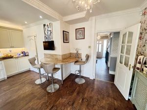 Breakfast room- click for photo gallery